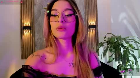 Snapshot of melodylanee chatting on 06-04-26, 11:05 melodylanee online show from 06-04-26, 11:05
