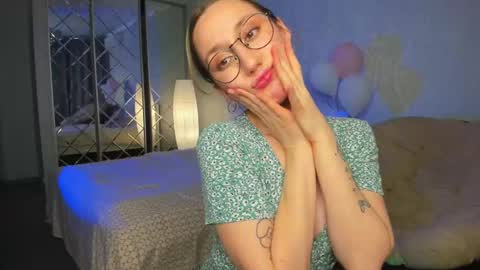 Kaylie online show from 02-15-25, 05:17