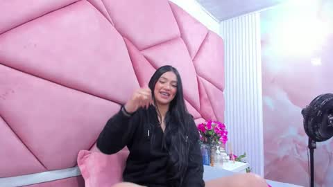 Melodysmithass online show from 03-11-26, 03:01