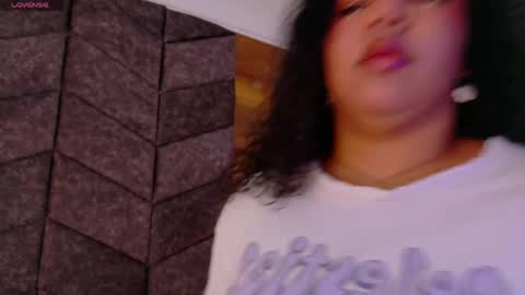 Snapshot of memphiswilliams chatting on 04-07-26, 02:45 Memphis Williams online show from 04-07-26, 02:45