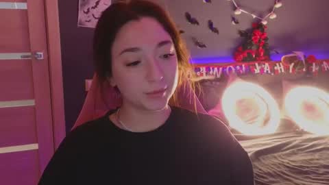 Mencialo online show from 10-27-25, 02:04