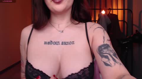 Amy Meow online show from 12-19-24, 06:34