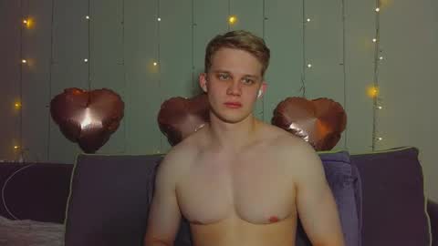 Mickey online show from 04-09-26, 06:19