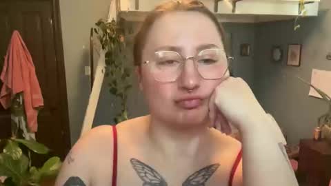 Snapshot of meowmaxx chatting on 04-08-26, 08:09 meowmaxx online show from 04-08-26, 08:09