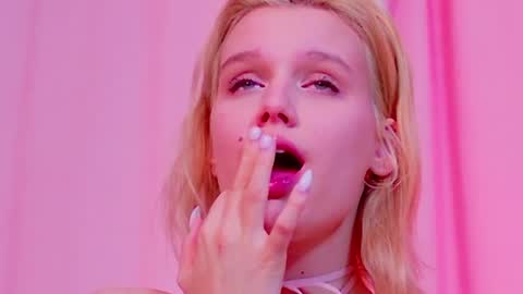 Lilu online show from 04-17-26, 04:15