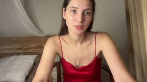 Snapshot of meralynn chatting on 07-18-26, 09:35 LEVA online show from 07-18-26, 09:35