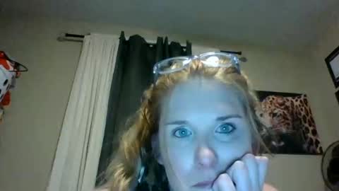 mercedeslace online show from 05-14-26, 07:15