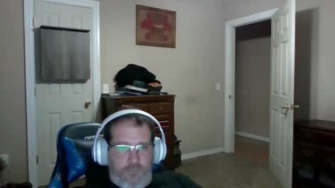 Snapshot of mercer1977 chatting on 05-05-26, 12:24 mercer1977 online show from 05-05-26, 12:24