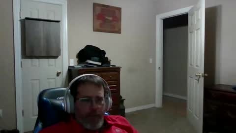 Snapshot of mercer1977 chatting on 05-08-26, 12:49 mercer1977 online show from 05-08-26, 12:49