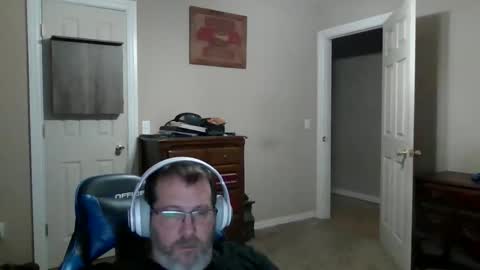 Snapshot of mercer1977 chatting on 05-15-26, 12:45 mercer1977 online show from 05-15-26, 12:45