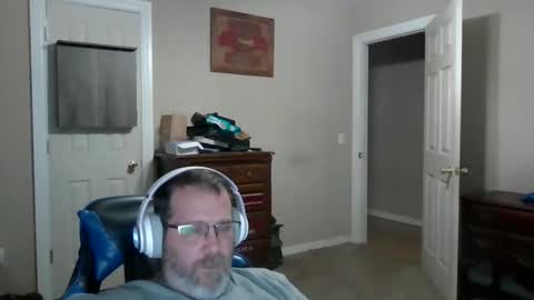 Snapshot of mercer1977 chatting on 05-31-26, 04:14 mercer1977 online show from 05-31-26, 04:14