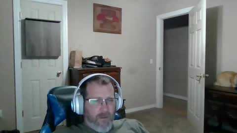 Snapshot of mercer1977 chatting on 06-03-26, 12:52 mercer1977 online show from 06-03-26, 12:52