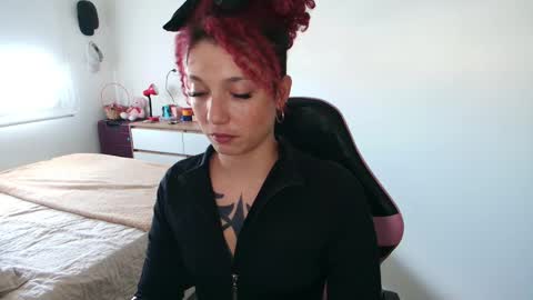 Snapshot of merida__freckles chatting on 04-28-26, 03:28 Miss Freckles online show from 04-28-26, 03:28