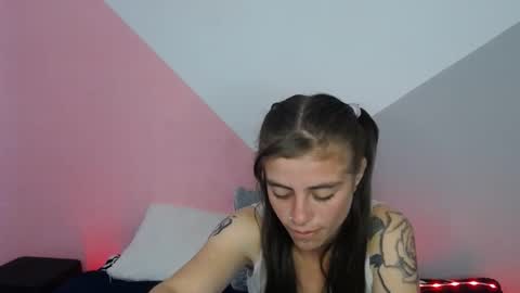 Snapshot of merily_duff chatting on 02-26-26, 01:43 MERILY online show from 02-26-26, 01:43