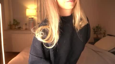 Snapshot of mermaids_ chatting on 02-12-26, 08:26 Lara OFFLINE online show from 02-12-26, 08:26