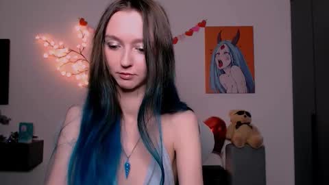 Snapshot of mermaidvibestides chatting on 03-18-26, 06:55 mermaidvibestides online show from 03-18-26, 06:55