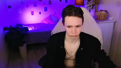 MEVERIK OUSHEN online show from 05-11-26, 08:17