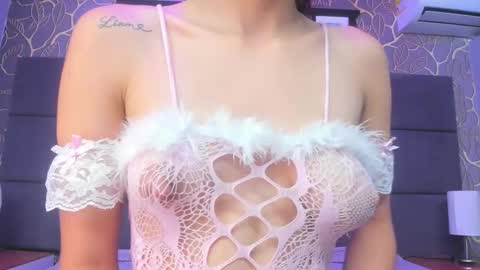 Snapshot of mey_doll chatting on 09-10-25, 11:32 Your Mey online show from 09-10-25, 11:32