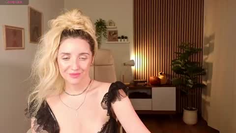 mi1a_ online show from 06-27-26, 12:22