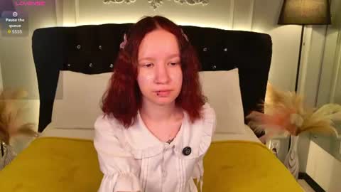 Mia online show from 07-07-26, 06:23