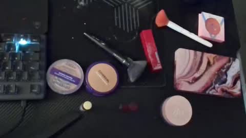 Mia online show from 12-20-24, 10:05