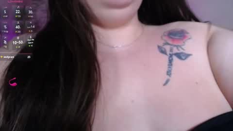 Snapshot of mia_09car chatting on 05-31-26, 06:53 michell y car online show from 05-31-26, 06:53