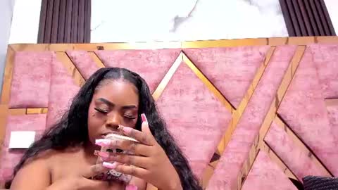Snapshot of mia_alvares chatting on 06-20-26, 11:46 Mia online show from 06-20-26, 11:46