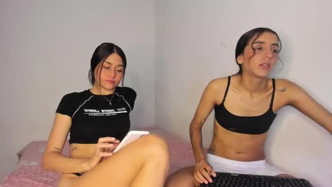 mia and kim online show from 10-10-25, 06:07