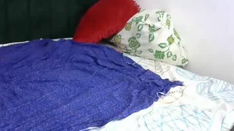 aishah petite online show from 01-27-25, 06:52