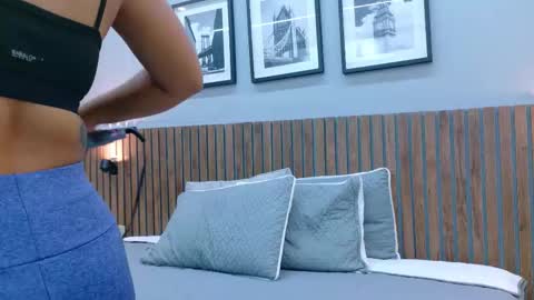 Mia Bellefort online show from 02-23-26, 08:28