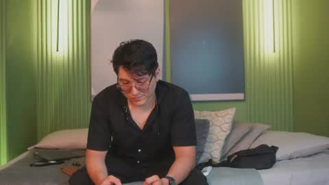 Belmont and Mia online show from 04-24-26, 06:54