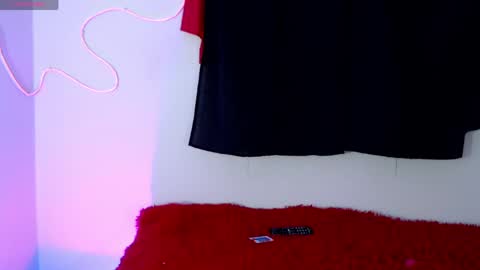 Snapshot of mia_califa_01 chatting on 05-15-26, 06:42 mia califa online show from 05-15-26, 06:42