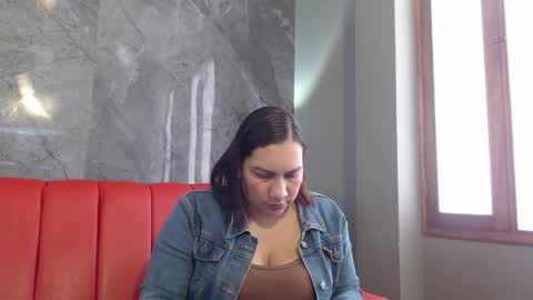 Mia online show from 03-22-26, 05:05