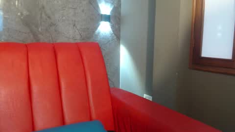 Mia online show from 03-24-26, 10:26