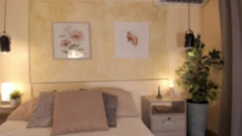 Mia crawford online show from 05-14-26, 12:01