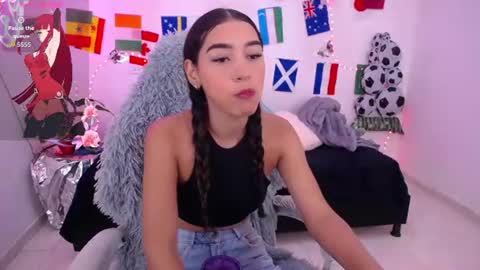 mia_cute_girl online show from 07-16-26, 12:22