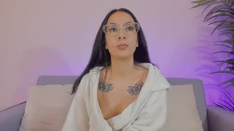 Snapshot of mia_daniellshot chatting on 06-22-26, 01:19 Sarah Luna online show from 06-22-26, 01:19