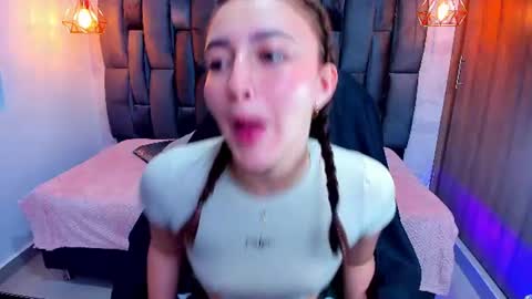 mia_ferrer18 online show from 06-21-26, 02:52