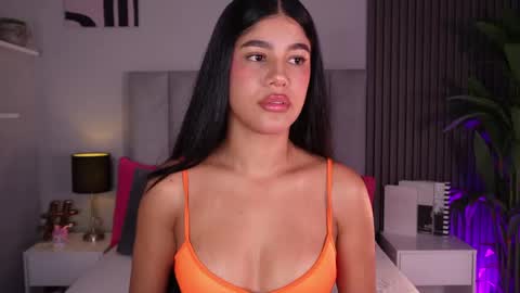 Mia  online show from 04-16-26, 12:50