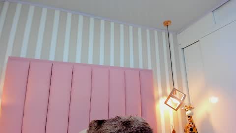 Naomi online show from 05-11-26, 02:45