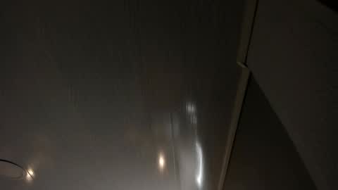 Mia online show from 04-17-26, 02:25