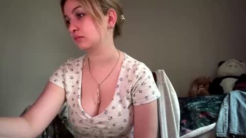 Miaaa online show from 07-03-26, 01:23