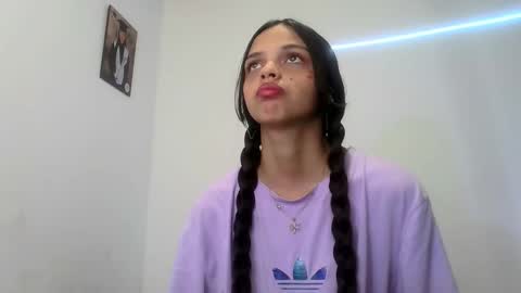 mia lucy 21 online show from 10-13-25, 07:47