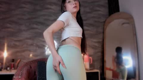 Snapshot of mia_luxor chatting on 01-10-26, 11:56 mia_luxor online show from 01-10-26, 11:56