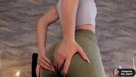 Snapshot of mia_luxor chatting on 03-22-26, 11:46 mia_luxor online show from 03-22-26, 11:46