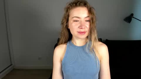 Snapshot of mia_luxx92 chatting on 02-21-26, 07:31 Mia online show from 02-21-26, 07:31