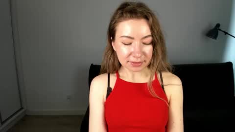 Snapshot of mia_luxx92 chatting on 03-21-26, 07:35 Mia online show from 03-21-26, 07:35