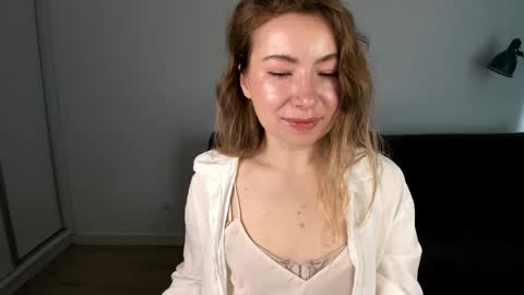 Snapshot of mia_luxx92 chatting on 03-28-26, 07:30 Mia online show from 03-28-26, 07:30