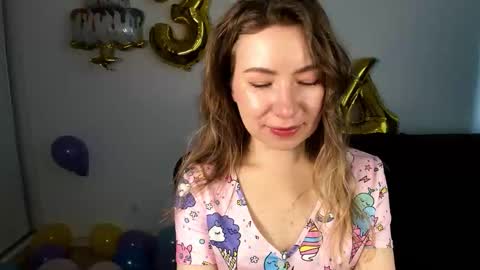 Snapshot of mia_luxx92 chatting on 04-08-26, 06:35 Mia online show from 04-08-26, 06:35