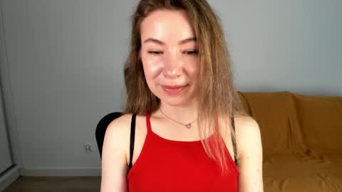 Mia online show from 05-21-26, 07:04